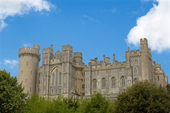 Arundel Castle and Gardens Medieval festival