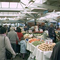 Markets & Shopping
